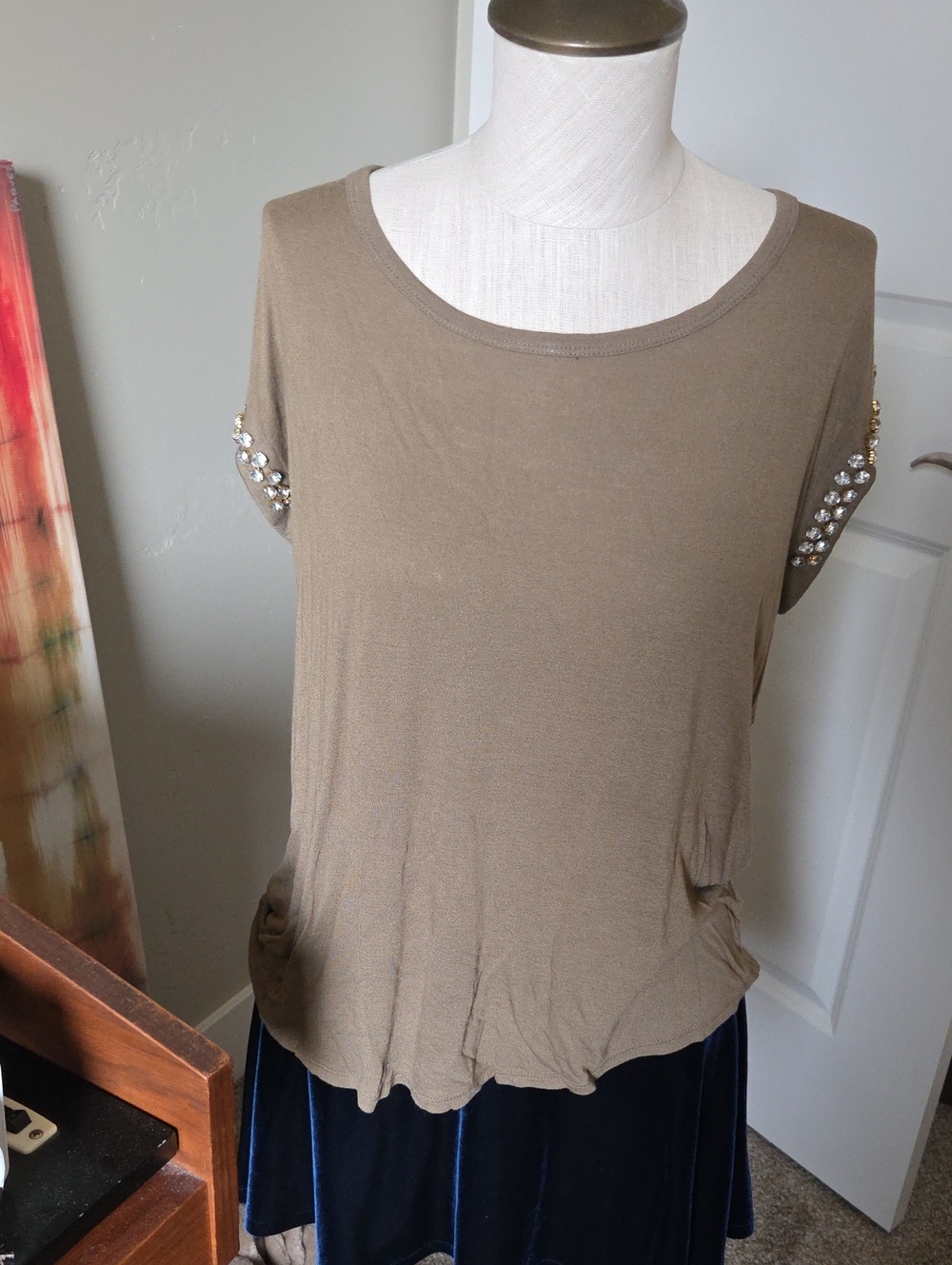 Jennifer Lopez Taupe Short-Sleeve Top with Jeweled Sleeves Medium Vintage EUC